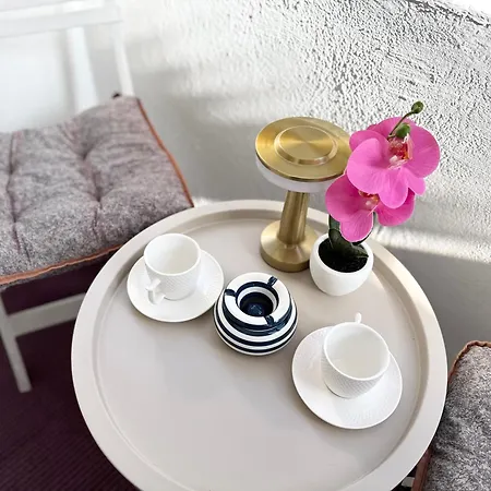 公寓 Front Door Hall