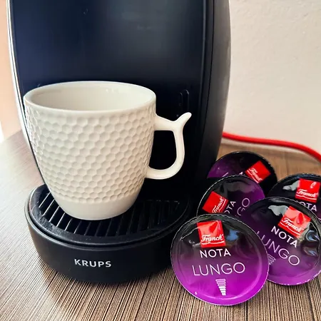 Appartement Front Door Hall