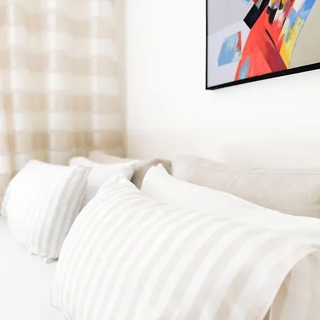 Front Door Hall 公寓 *